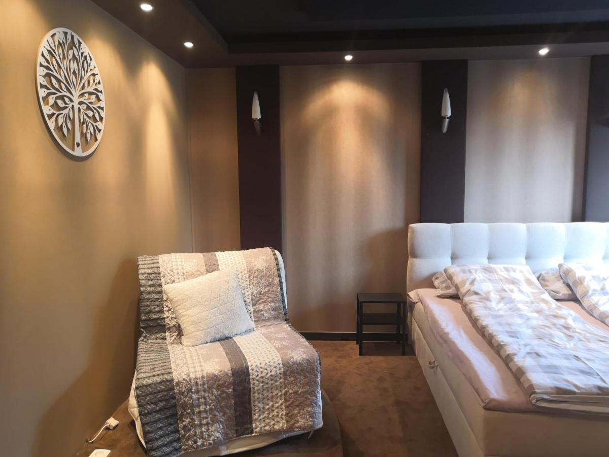 Sunny Loft Kecskemet Apartment ภายนอก รูปภาพ